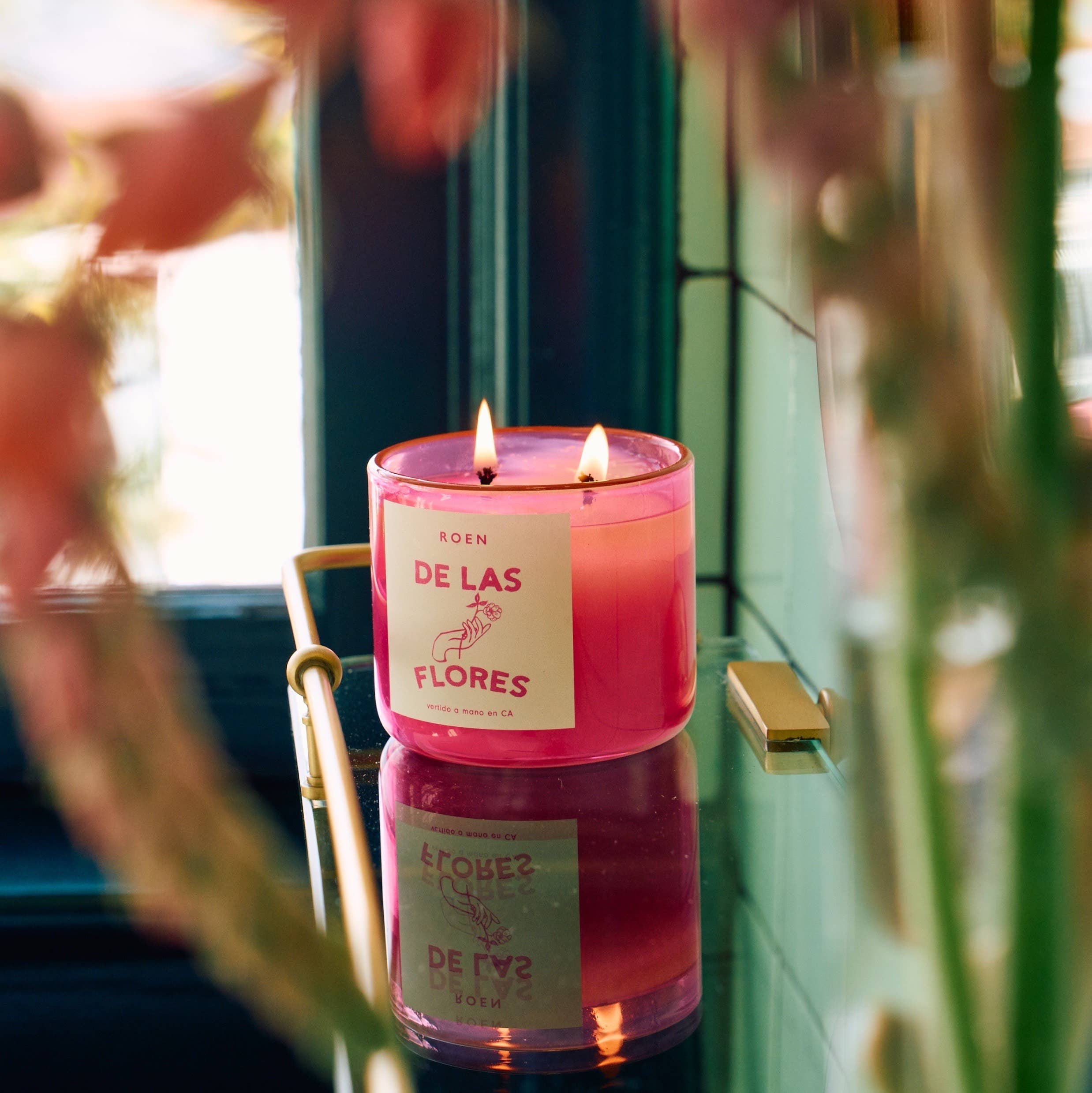Inspired by Mexico City’s vibrant flower market with soft notes of lily, gardenia, yucca, and pink peppercorn. Hand-painted jar designed to be re-loved and reused.