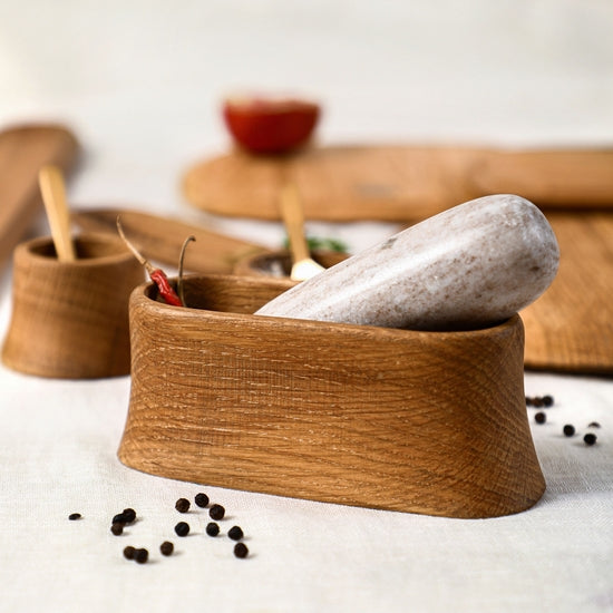 Oak Crumb Brush Set