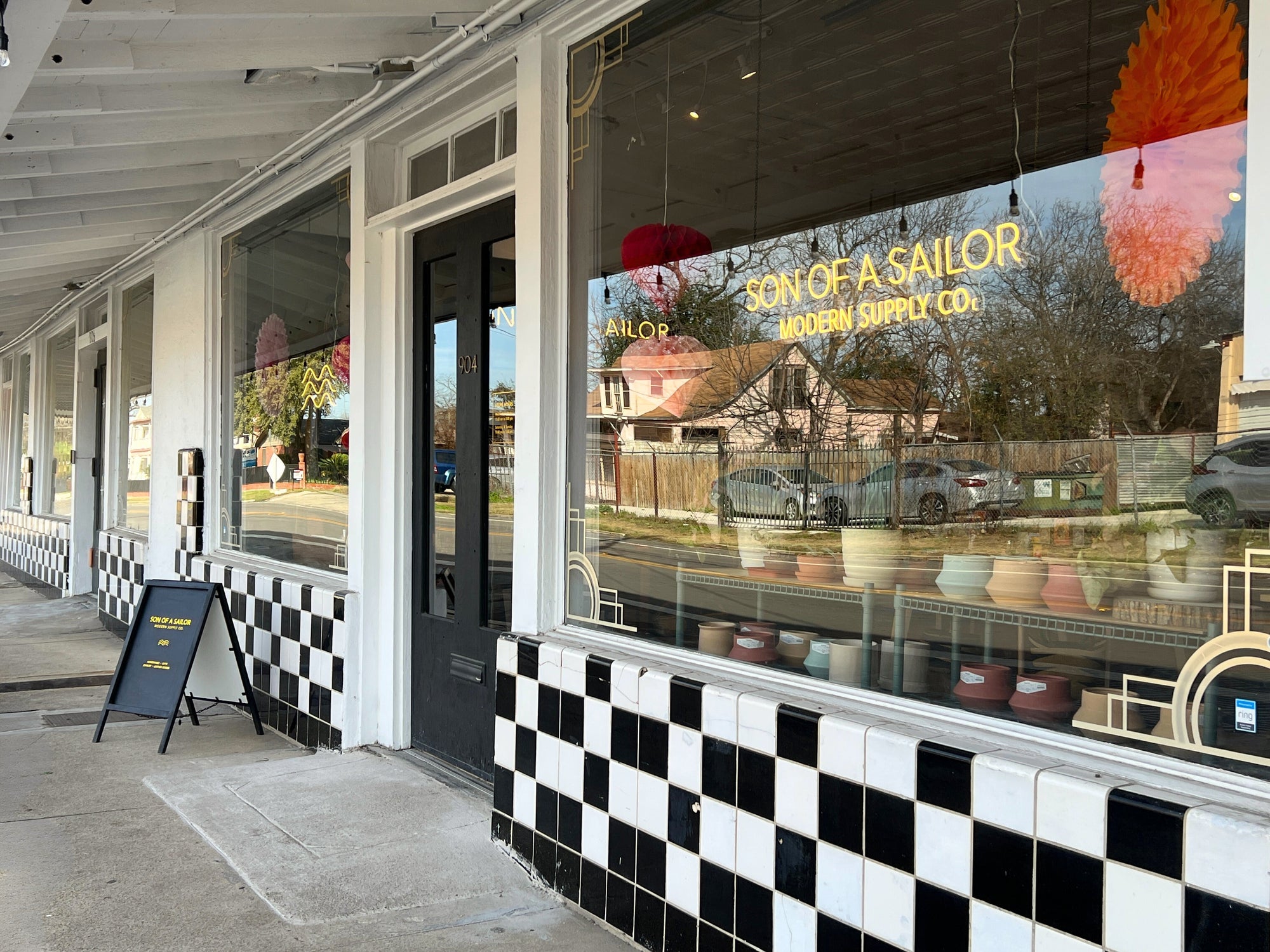 3 Easy (and Free!) Ways to Support Small Businesses