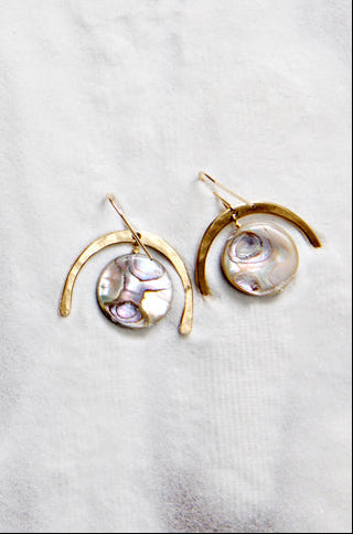 Imí Earrings | Mother of Pearl