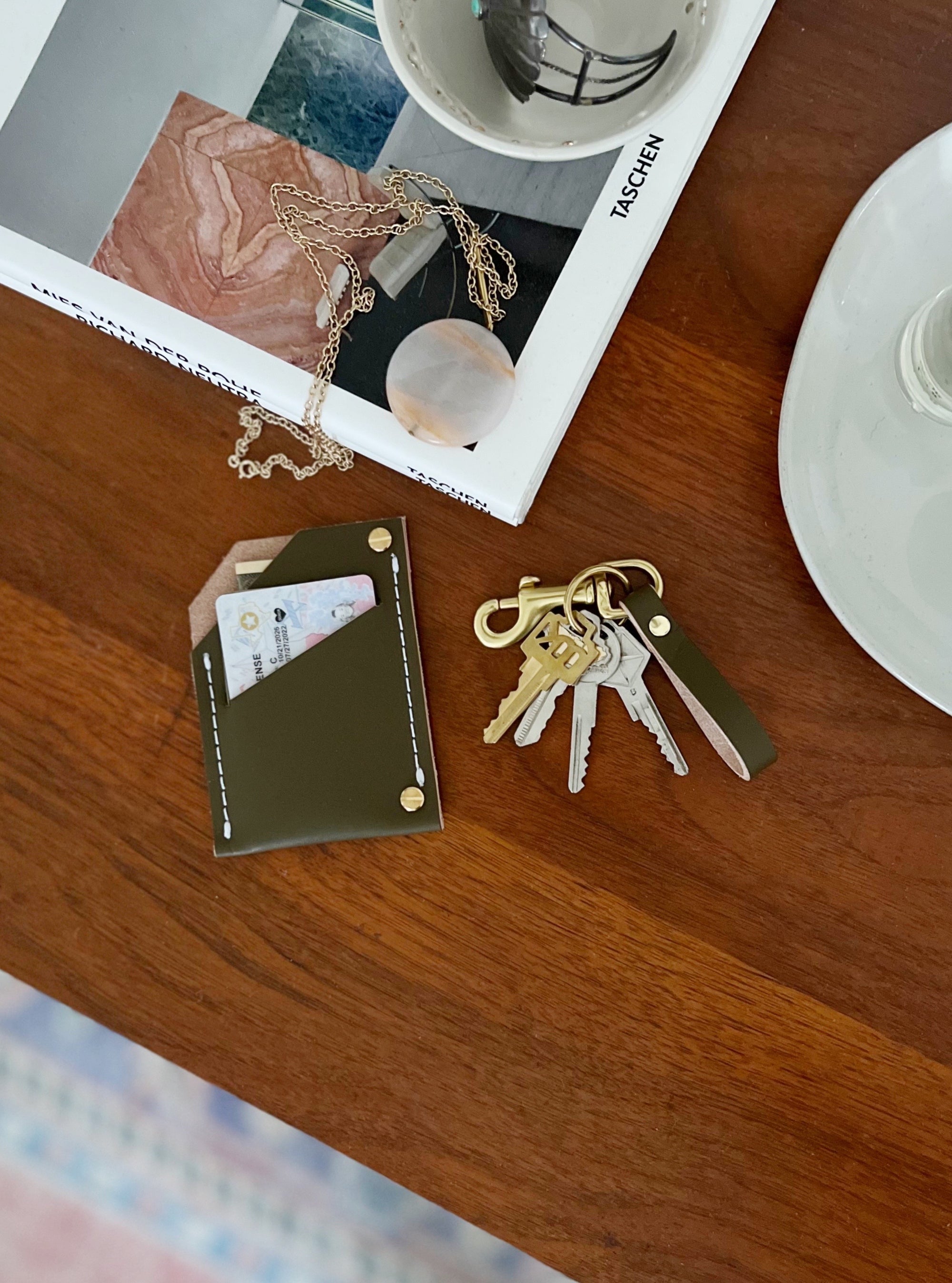 Quebec Wallet | Front pocket slim leather wallet