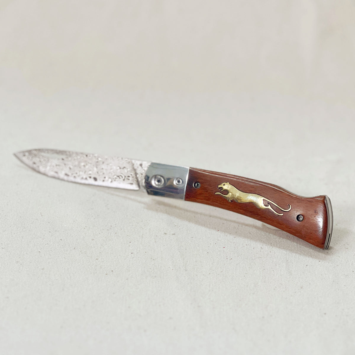 Wooden Cheetah Pocket Knife | Damascus Steel Blade