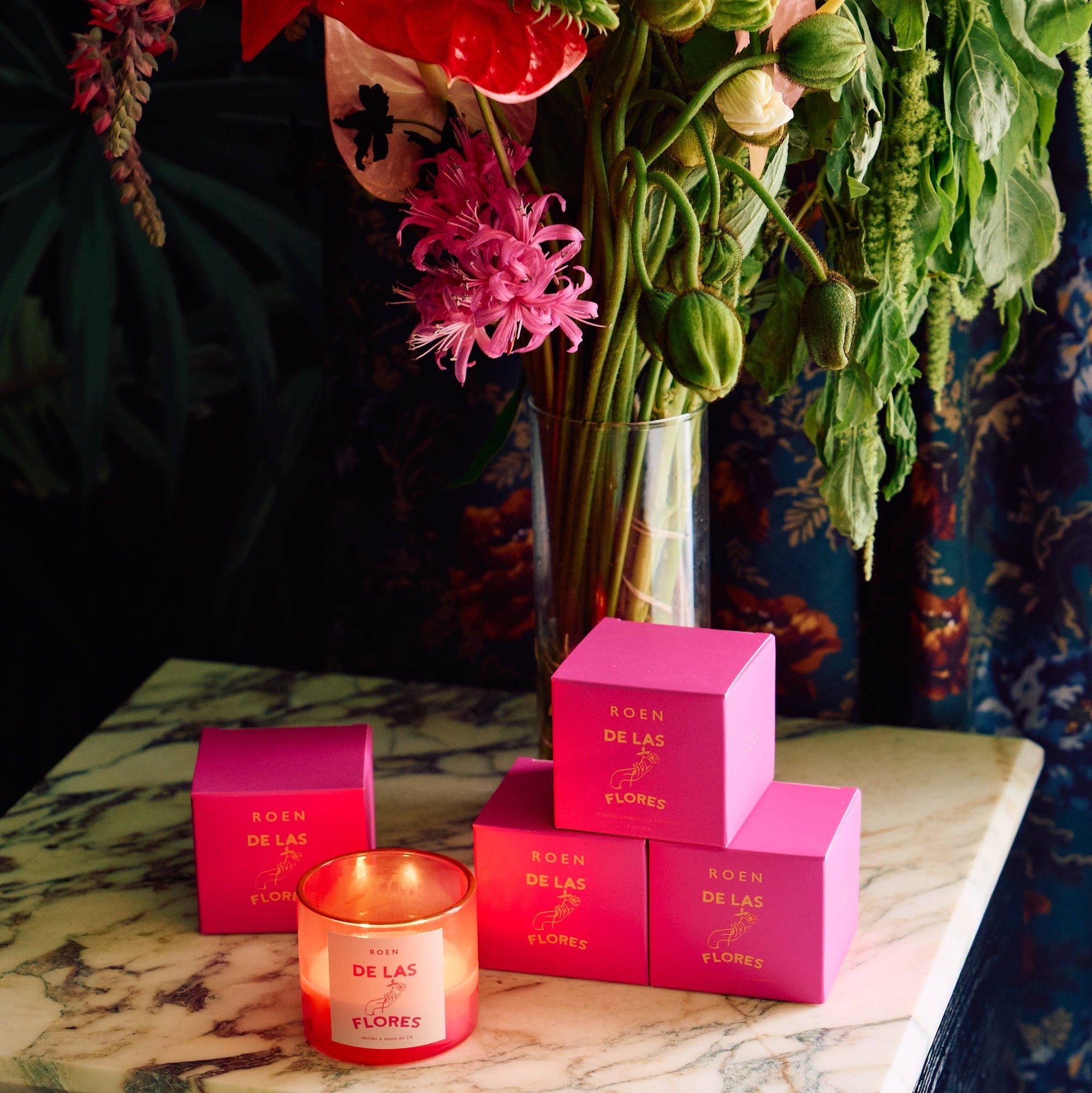 Inspired by Mexico City’s vibrant flower market with soft notes of lily, gardenia, yucca, and pink peppercorn. Hand-painted jar designed to be re-loved and reused.