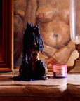Inspired by Roma Norte’s nightlife with notes of leather, santal, hinoki, copal, and horchata. Hand-painted jar designed to be re-loved and reused.