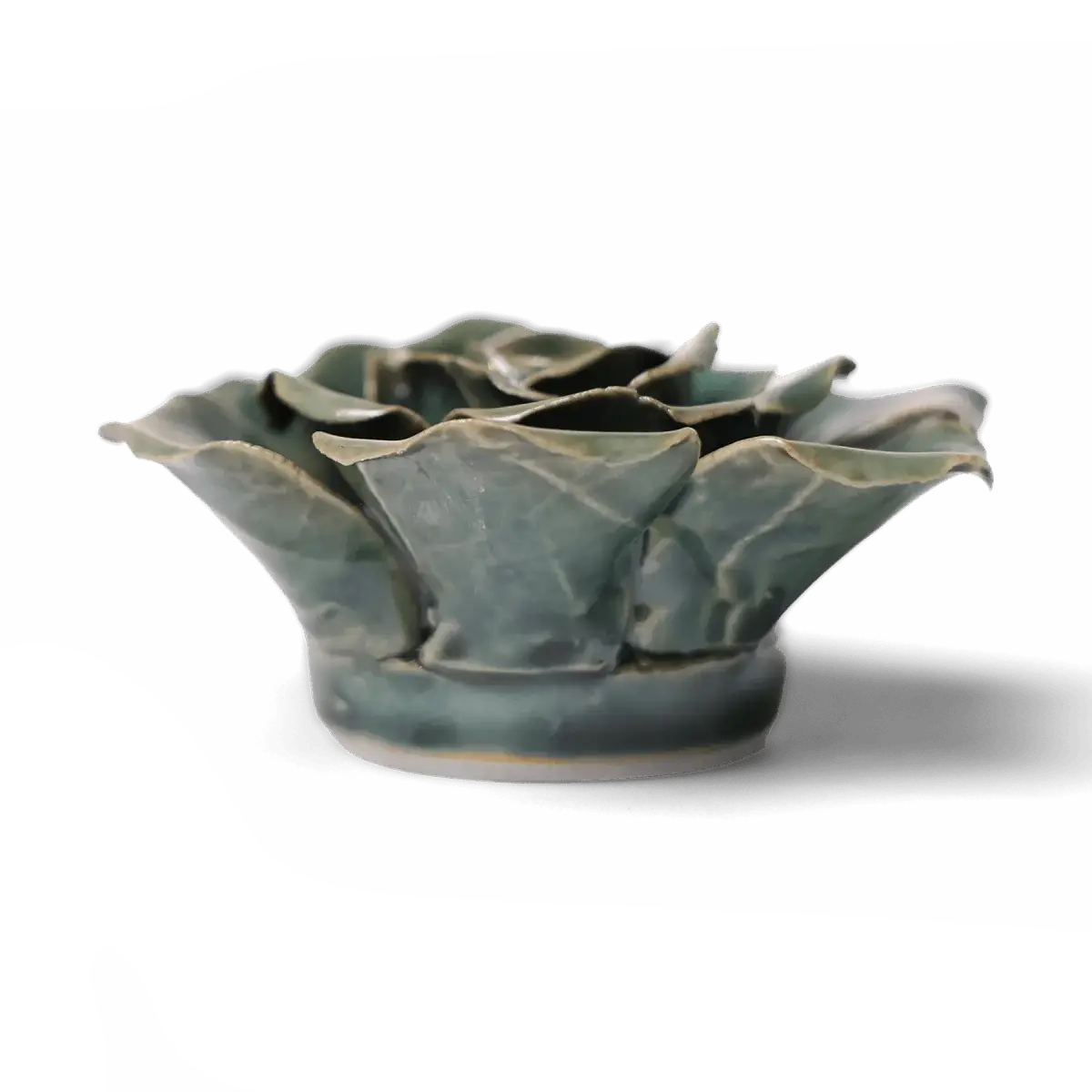 Bring everlasting blooms into your space with ceramic flowers—beautiful, handmade pieces that add a touch of nature-inspired charm without the upkeep. Each flower comes packaged in a lovely gift box and features a keyhole back, so you can display it on a wall or style it on a tabletop. Perfect for creating a blooming statement that never fades.