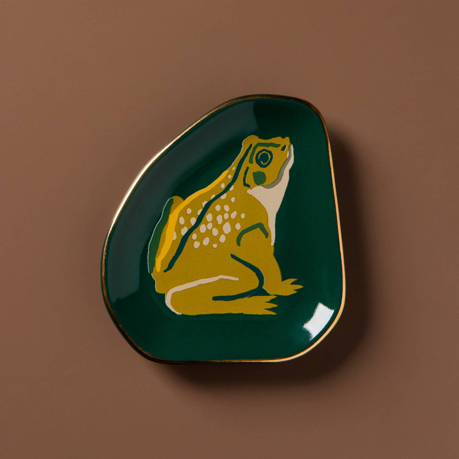 Bright colors and whimsical animal designs make this decorative trinket tray perfect for small storage of keys, coins, jewelry, and keepsakes. Ideal for entryways and countertops.