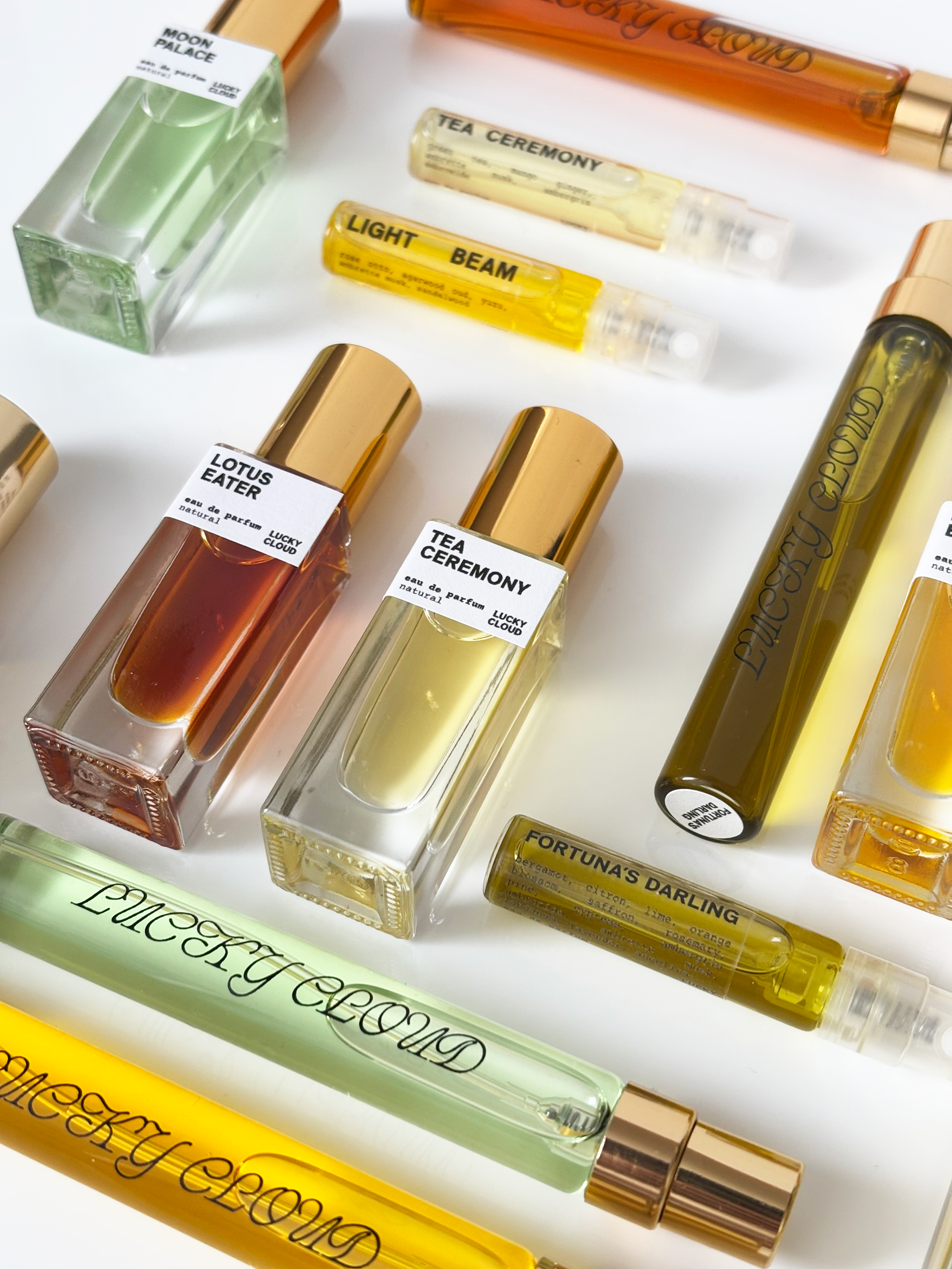 A neon citrus grove lit by Mediterranean sun. Resinous amber drifting through wild blossoms. A bright, surreal landscape where saffron warmth meets coastal breezes. Fortuna’s Darling is a natural Eau de Parfum roll-on that brings the radiance of the Italian coast to your pulse points with vivid layers of citrus, resin, florals, and soft amber musk. This natural perfume evolves quietly on the skin and invites reapplication throughout the day, creating a lively ritual for anyone who prefers a scent that feels