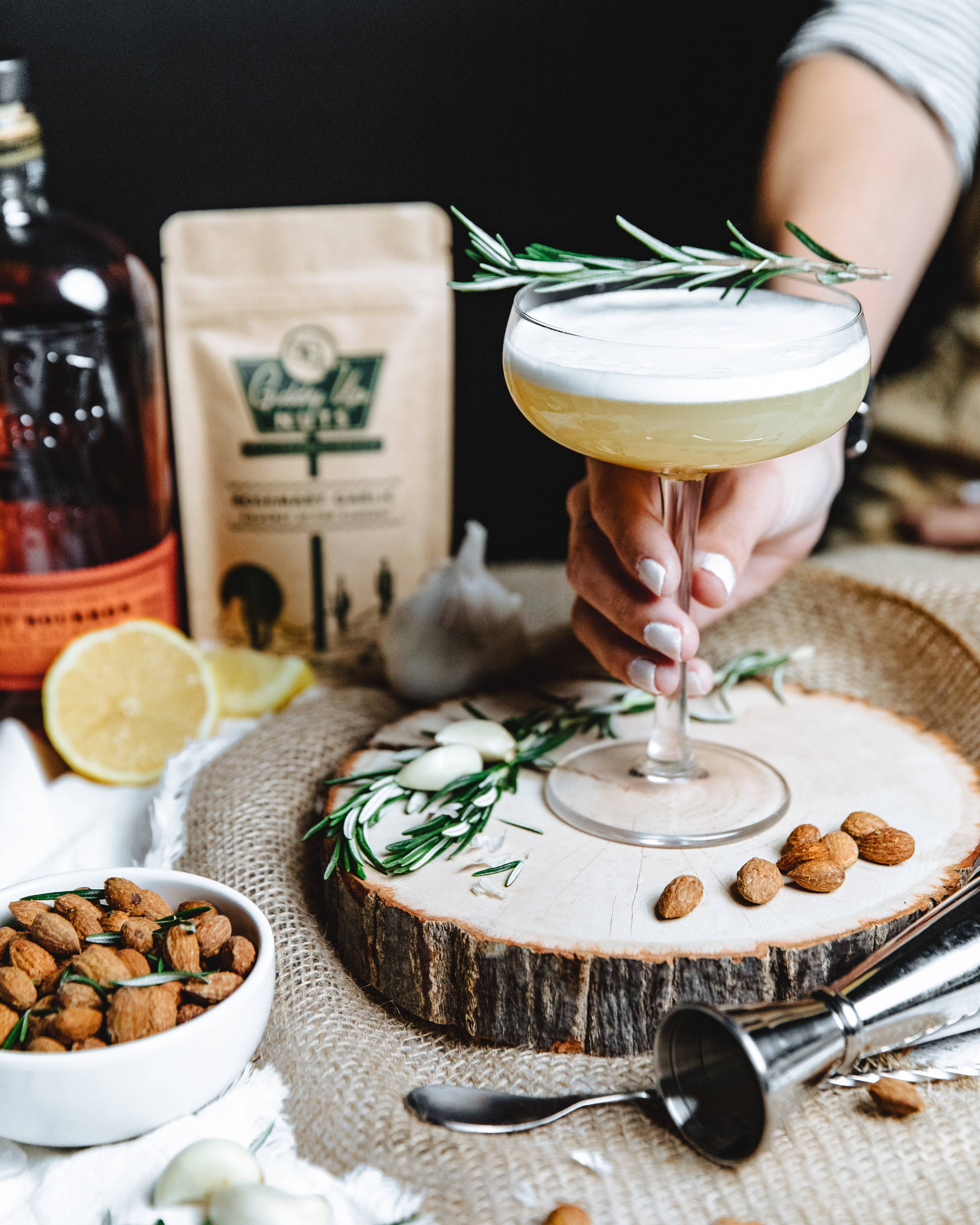 Savor bold flavor with Giddy Up Nuts' Rosemary Garlic almonds—small-batch California almonds seasoned with fresh herbs and all-natural, zesty goodness!