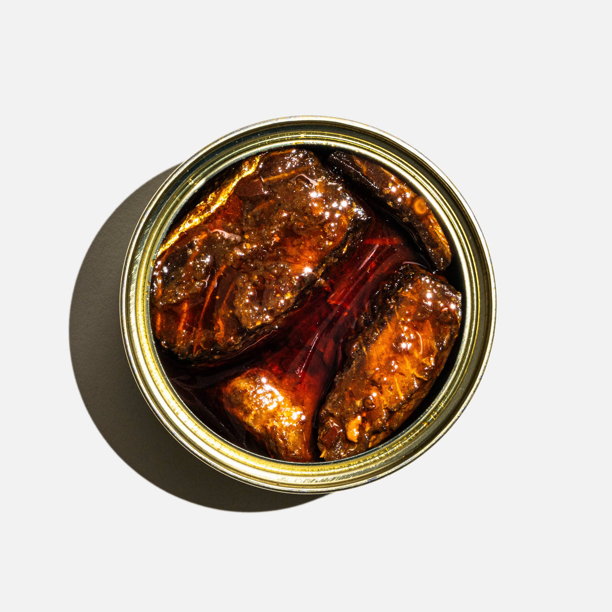 Limited-Edition Smoked Salmon! Fishwife x Fly By Jing’s gold-label tin pairs tender, smoky salmon with sweet + spicy Zhong sauce. Get yours now!