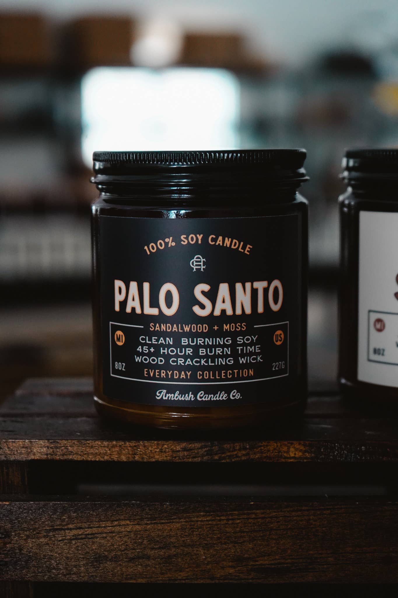 Earthy with a hint of spice, this balanced scent is made to ground you. With warm notes of sandalwood and moss, Palo Santo brings a calming, woodsy feel to your space—like stepping into a quiet forest. Scent Profile: Sandalwood | Moss
