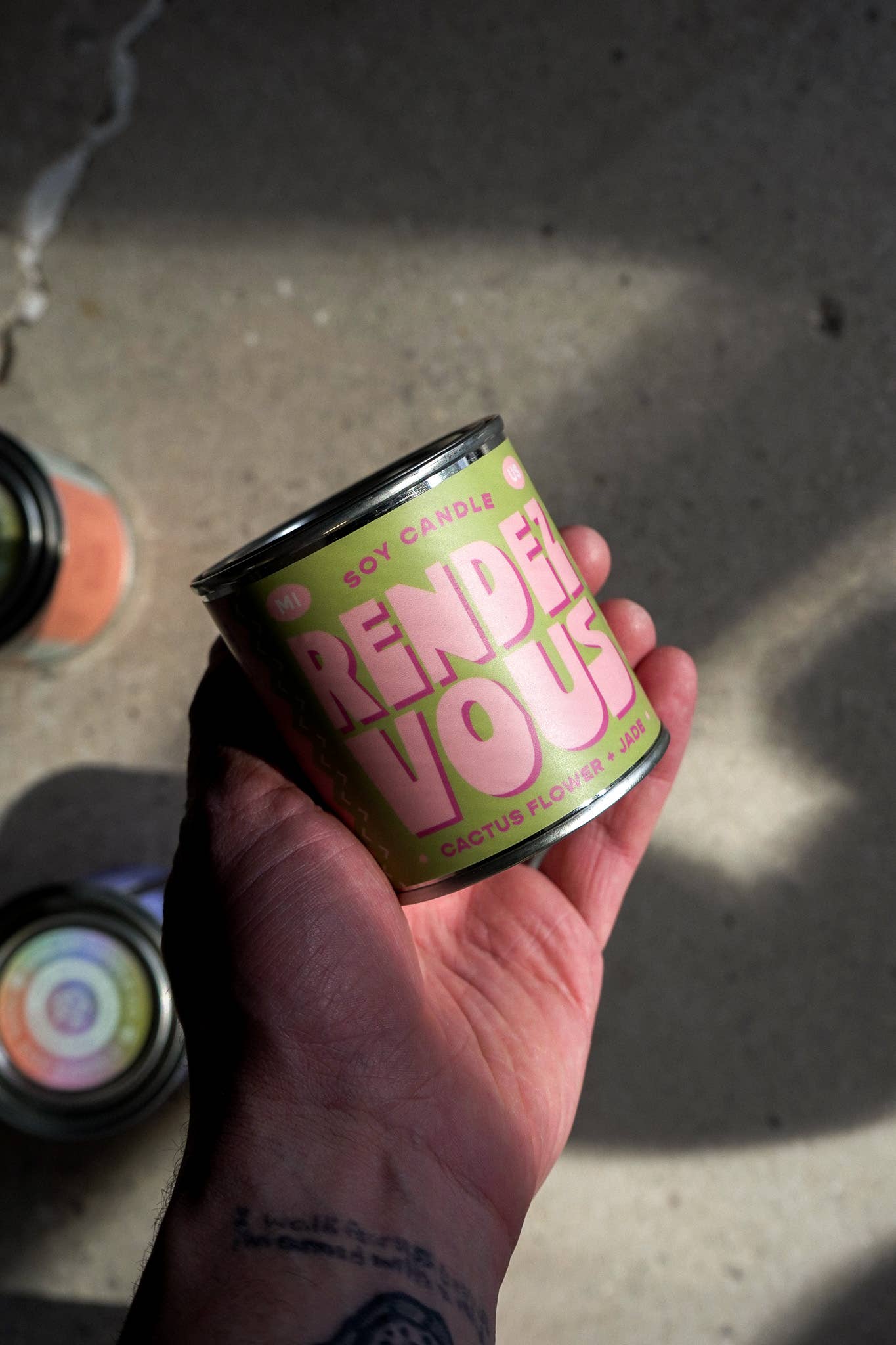 One of our absolute favorite candles for spring and summer, Rendezvous is fresh, floral, and just a little mysterious. With notes of cactus flower and jade, this scent is like a breezy desert evening—cool, calm, and full of possibility.