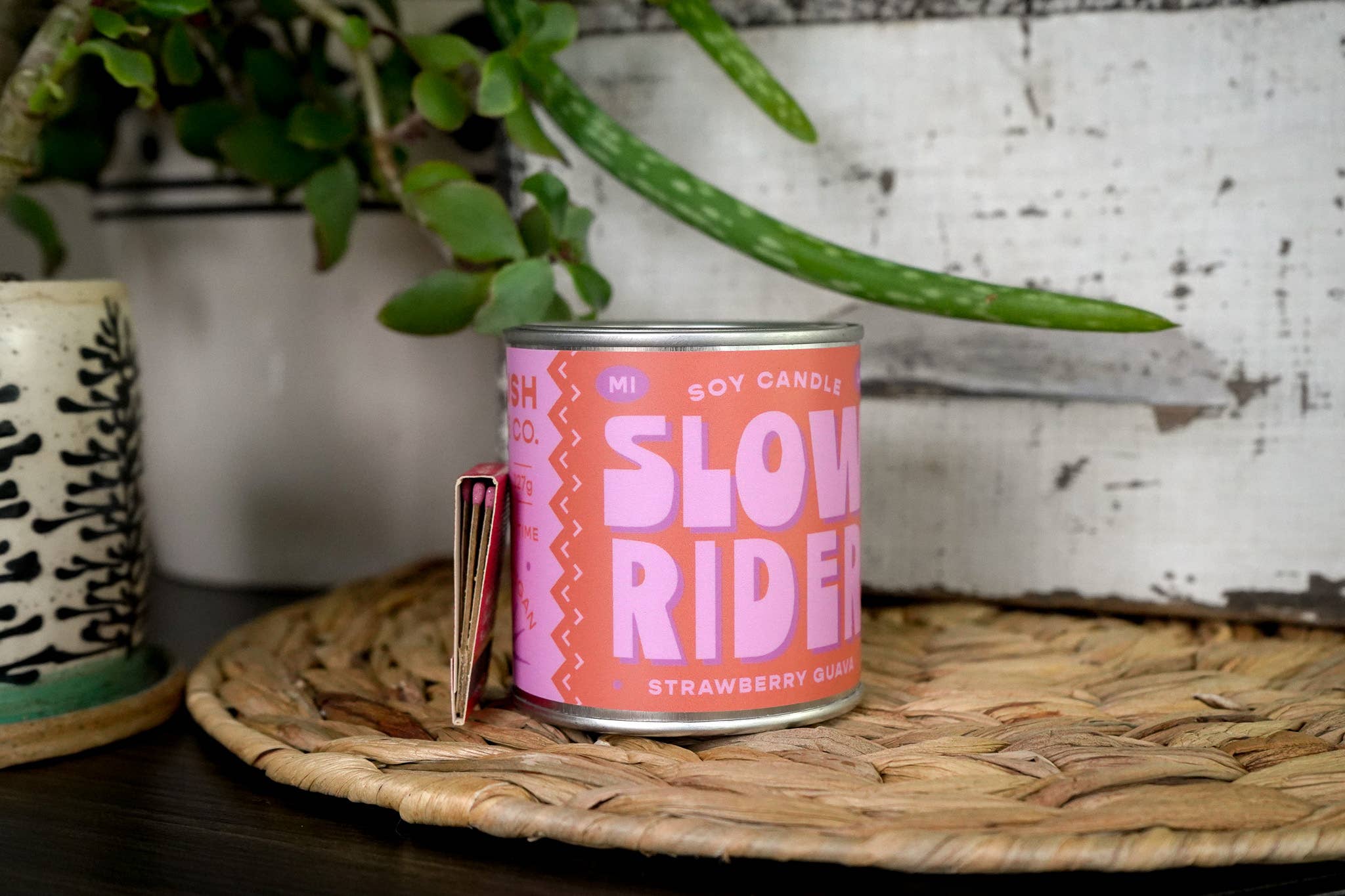 One of our absolute favorite candles for spring and summer, Slow Rider is fruity, smooth, and seriously feel-good. With juicy notes of strawberry and guava, this scent is like cruising with the windows down on a warm afternoon.