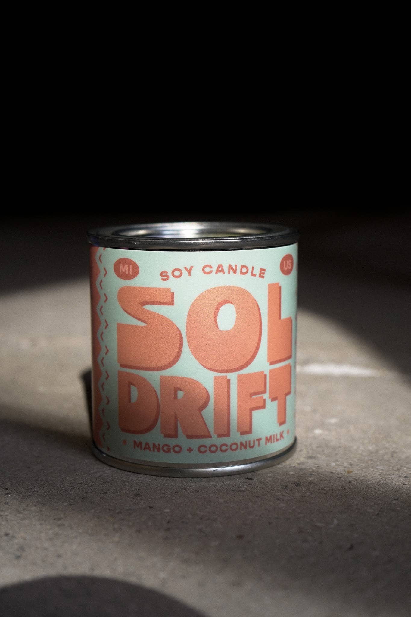 One of our absolute favorite candles for spring and summer, Sol Drift is sunshine in a jar. With juicy mango and creamy coconut milk, this tropical blend instantly transports you to a breezy, golden hour kind of mood.