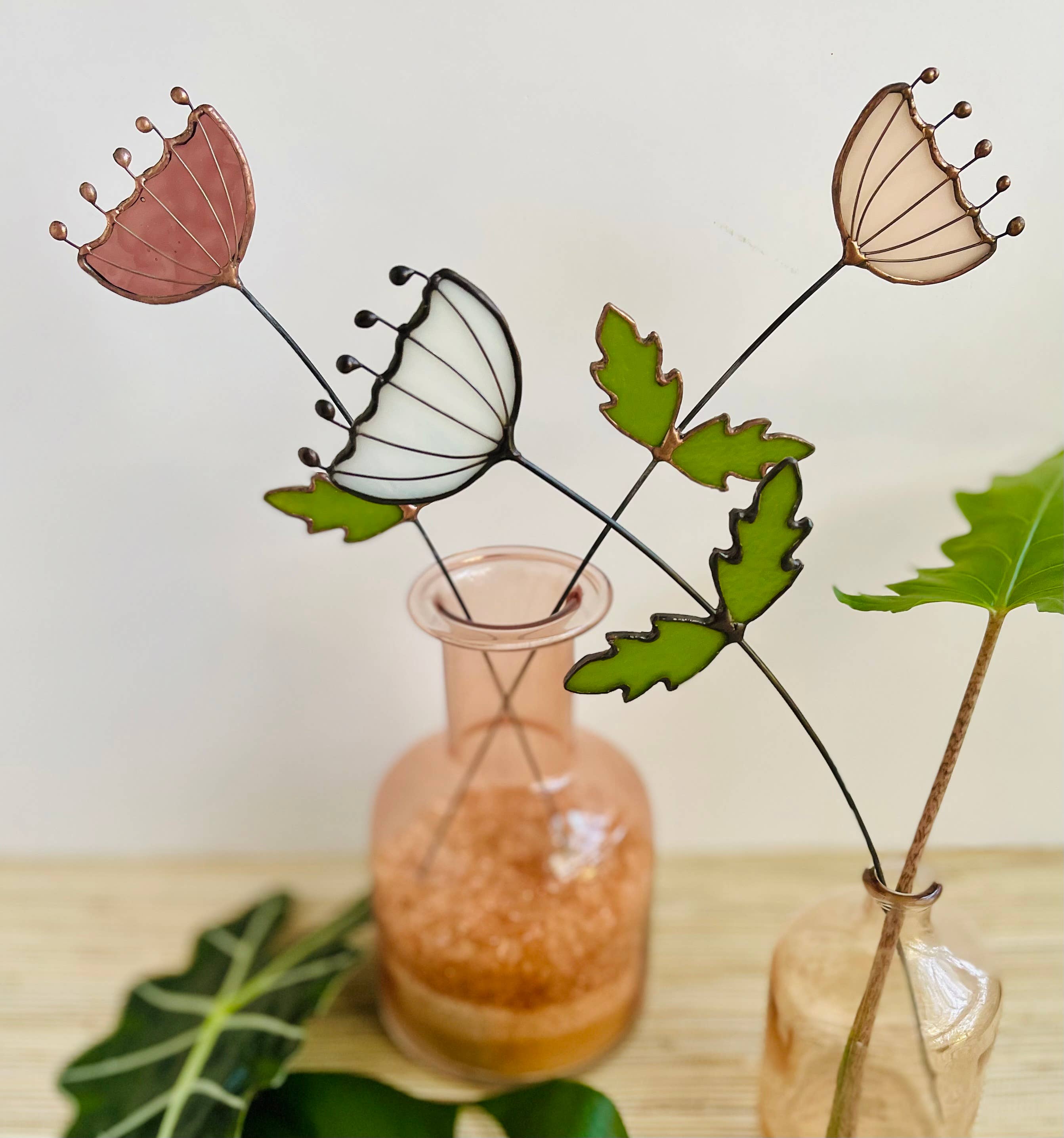 Handmade stained glass Queen Anne’s Lace brings wildflower charm to your home. A lasting botanical accent perfect for accessible, low-maintenance decor.