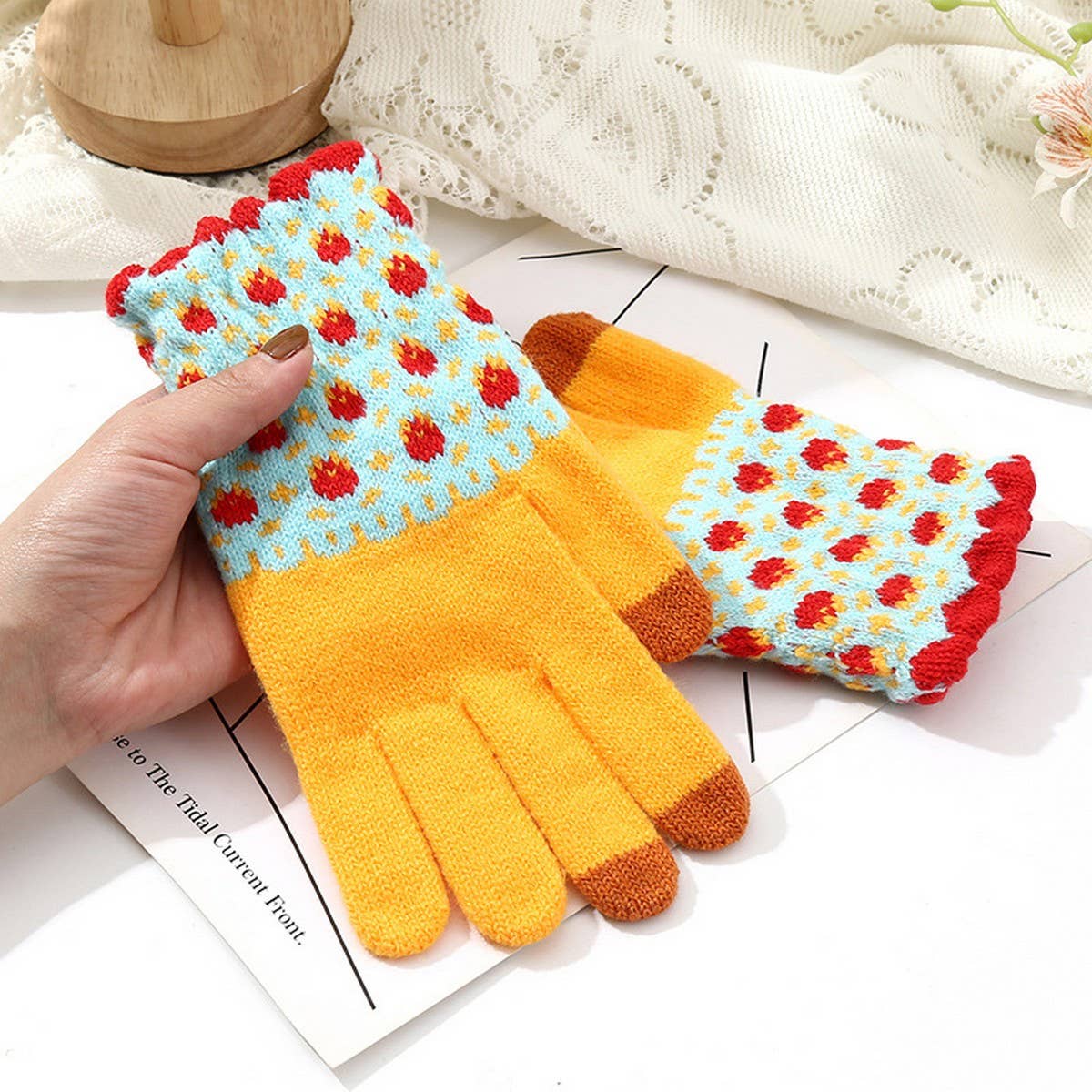 Stay cozy without missing a beat with these touchscreen knit gloves. Made from soft, high-content acrylic fiber, they keep your hands warm while letting you use your phone or tablet with ease. Comfortable, lightweight, and versatile, they’re perfect for chilly days, commuting, or casual winter outings.