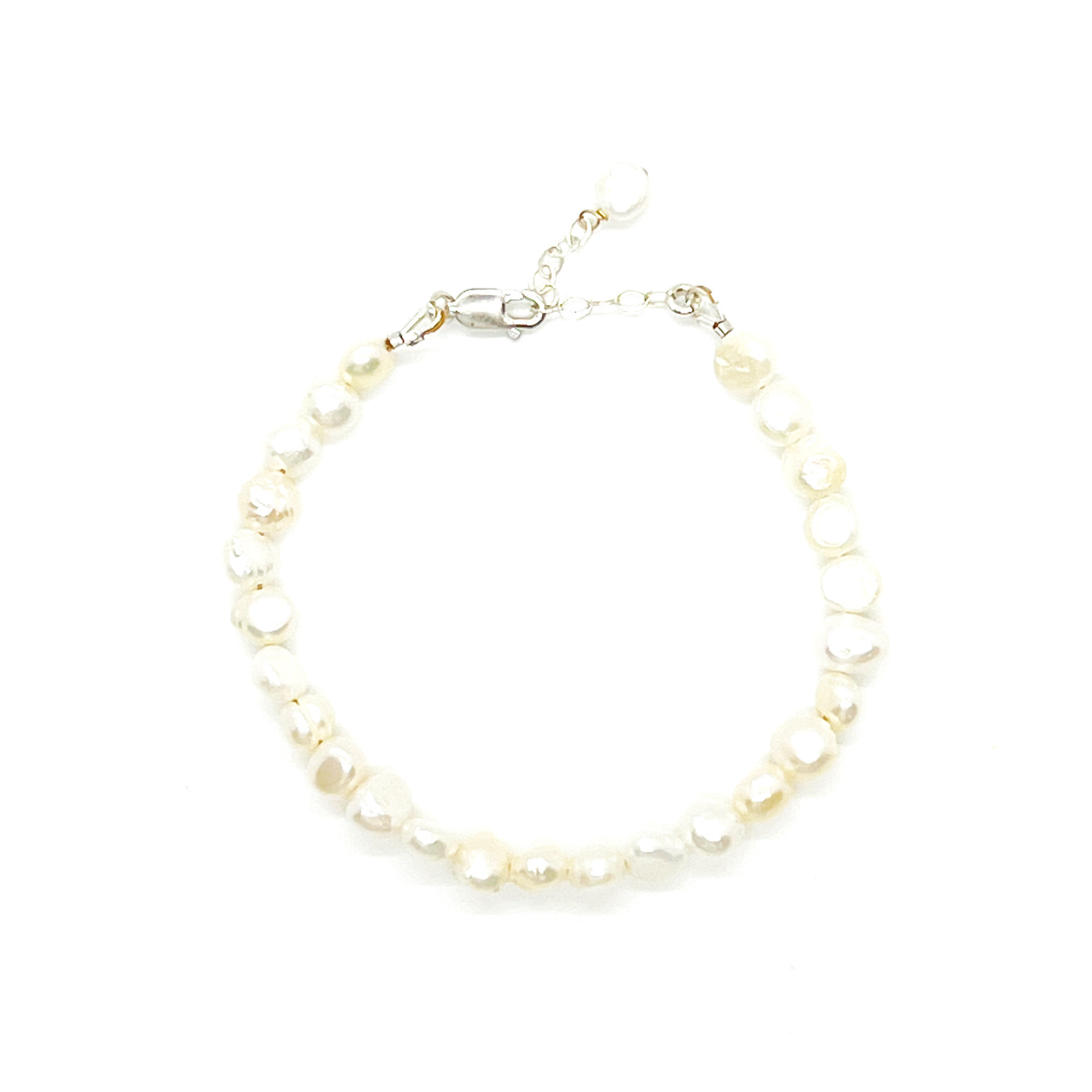 Perla Strand Bracelet