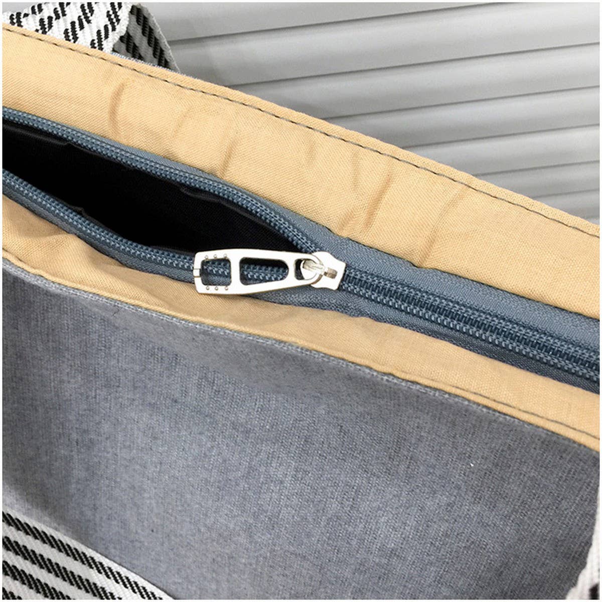 Cute Cat Embroidered Canvas Shoulder Bag