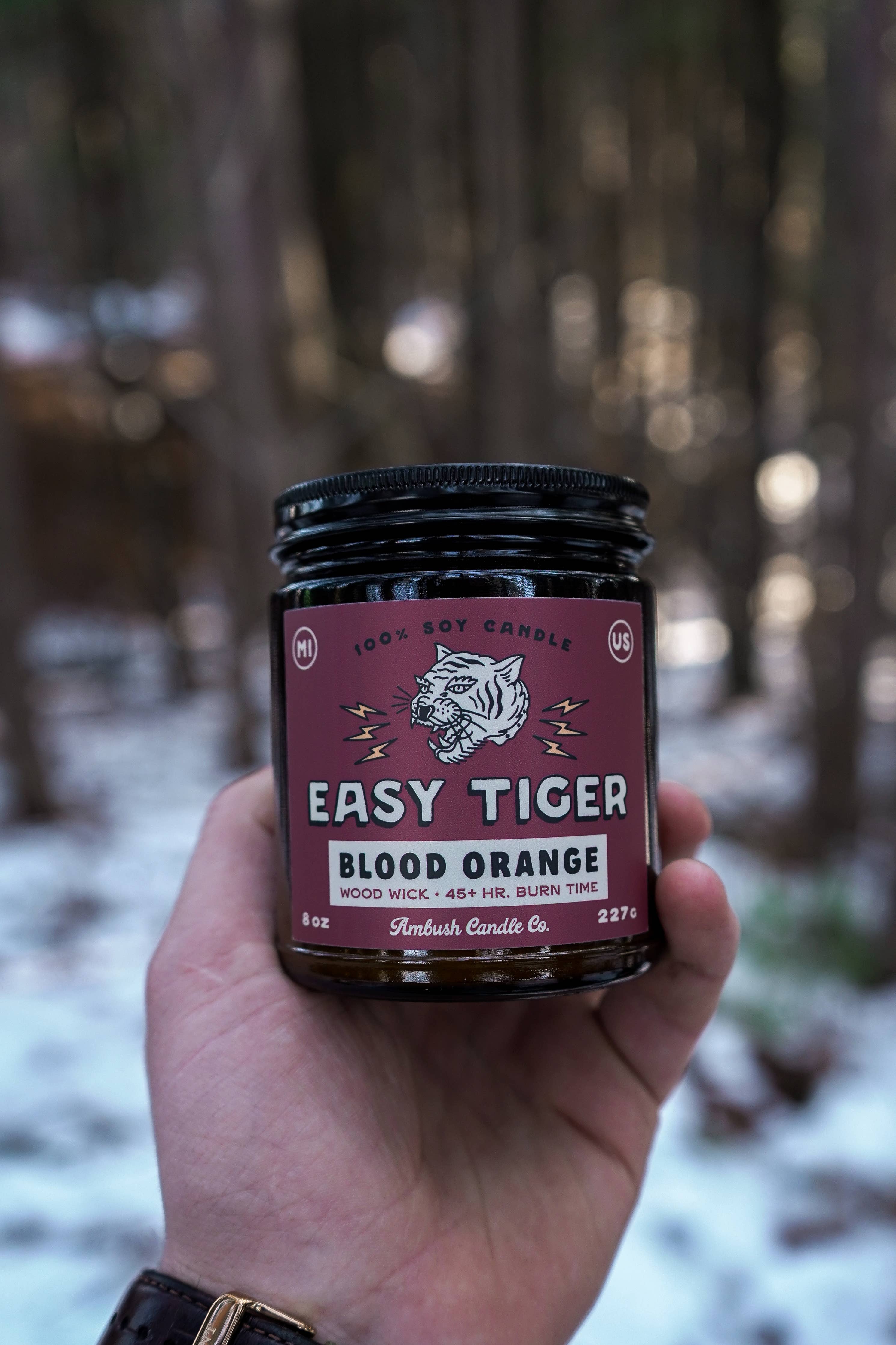 Don’t fall too fast. With bright notes of citrus peel, pomegranate, and a grounding touch of cedar, this sun drenched scent invites you to slow down and stay awhile.

Scent Profile: Blood Orange | Cedar