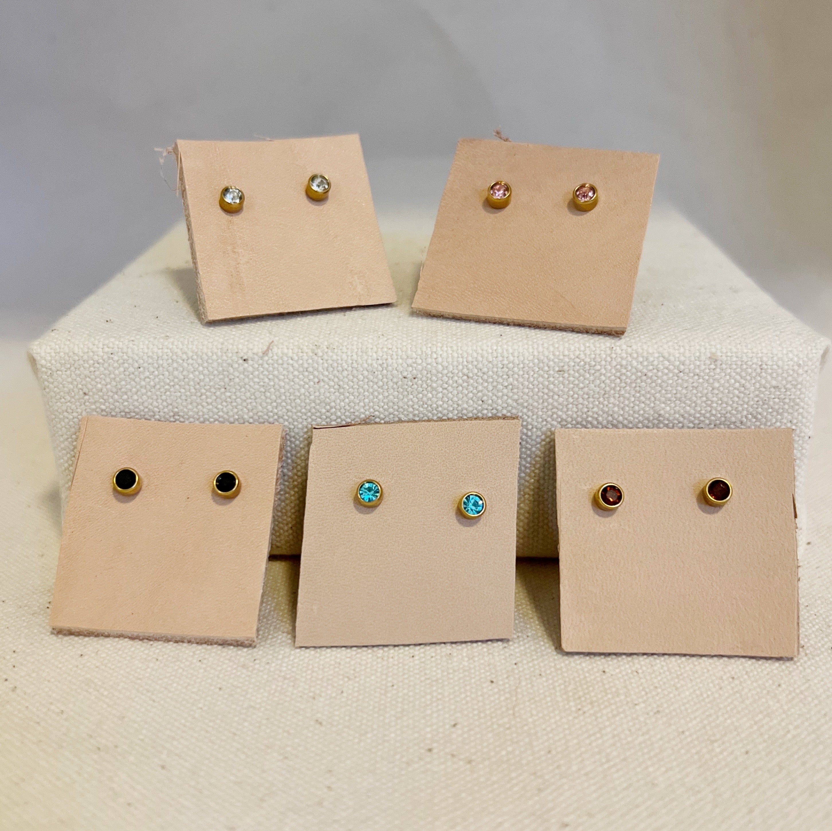 Stud Earrings | Tiny Gemstones