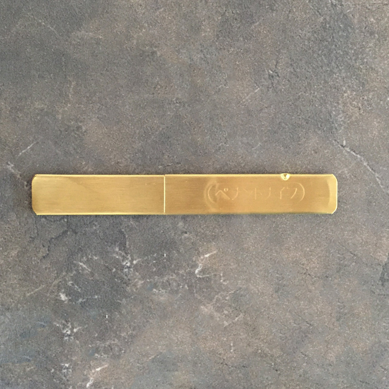 Enhance your everyday carry with the Brass Craft Knife—featuring a mirror-finish stainless steel blade and subtle Japanese characters for a perfect blend of style and function.
