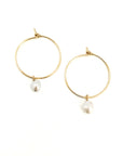 Perla Tiny Hoop Earring